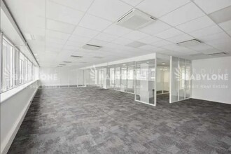 Office in Issy-les-Moulineaux for lease Interior Photo- Image 1 of 4
