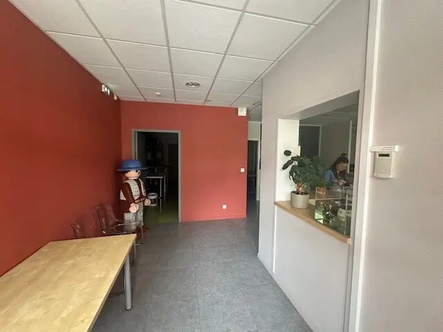 Office in Saint-Étienne for lease - Building Photo - Image 1 of 6