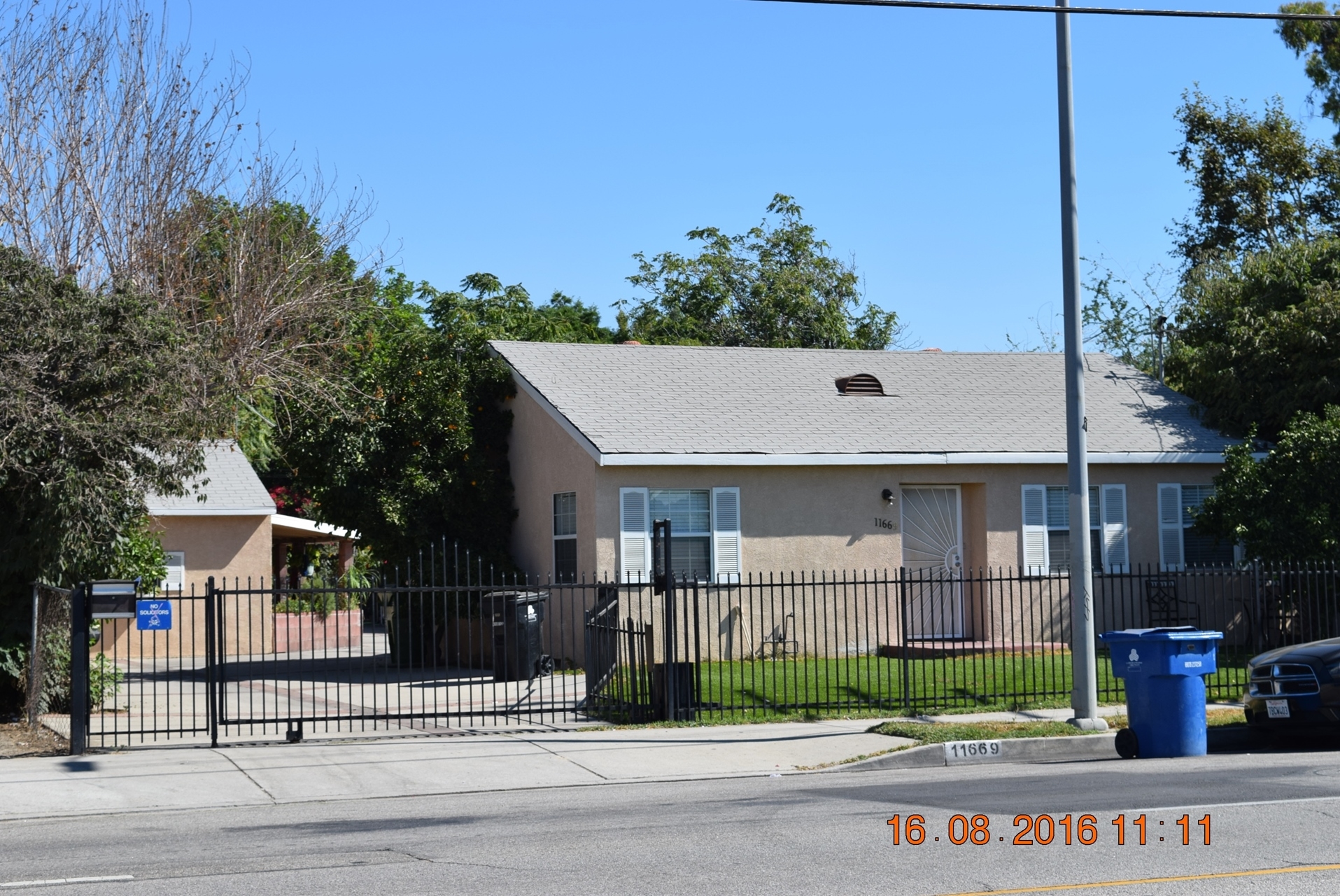 11669 Saticoy St, North Hollywood, CA for sale Primary Photo- Image 1 of 1