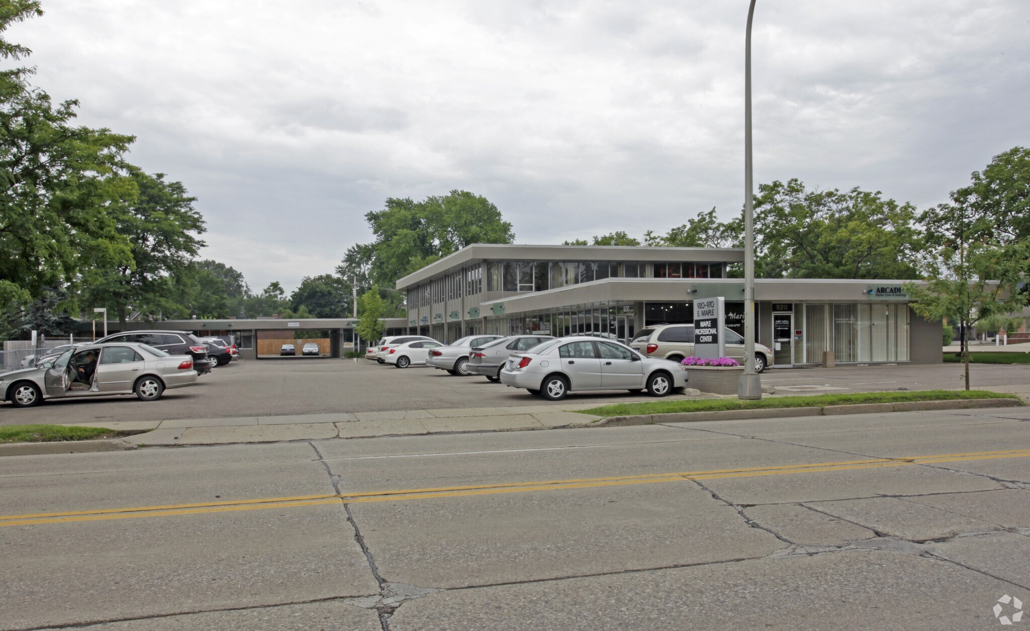 920-970 E Maple Rd, Birmingham, MI for sale Primary Photo- Image 1 of 1