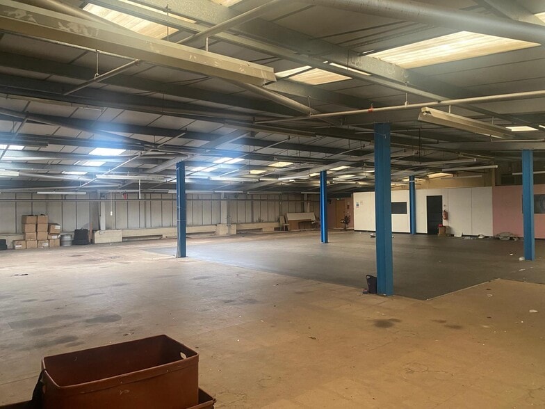 10 Gough Rd, Leicester for lease - Interior Photo - Image 3 of 9