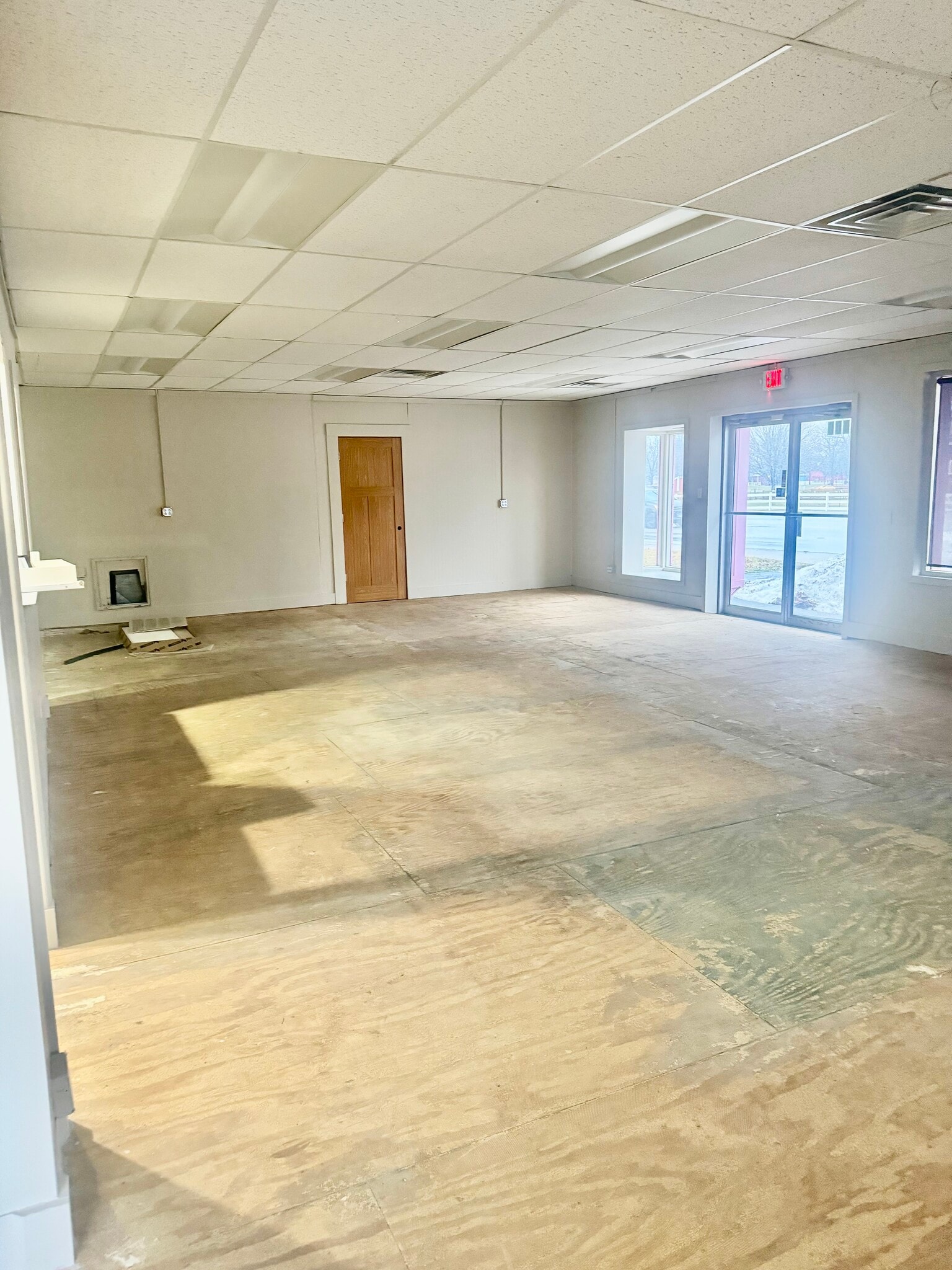 400-422 N Kennedy Dr, Bradley, IL for lease Building Photo- Image 1 of 5