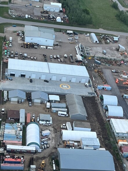 11103 224 St NW, Edmonton, AB for lease - Building Photo - Image 2 of 3