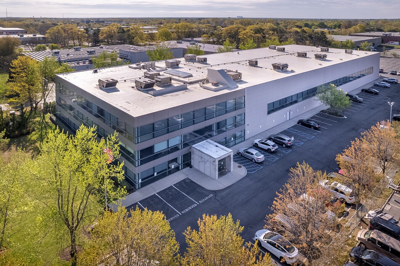 185 Commerce Dr, Hauppauge, NY 11788