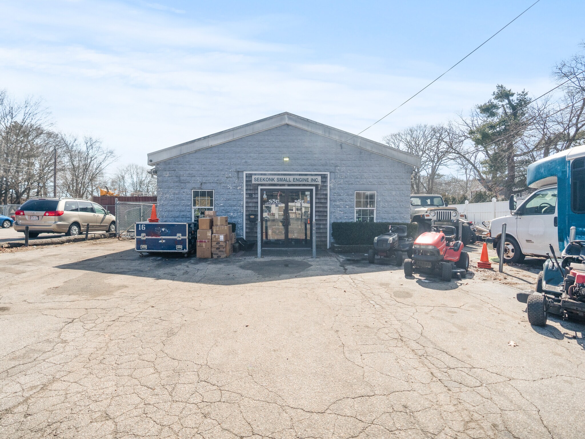465 Taunton Ave, Seekonk, MA for sale Primary Photo- Image 1 of 1