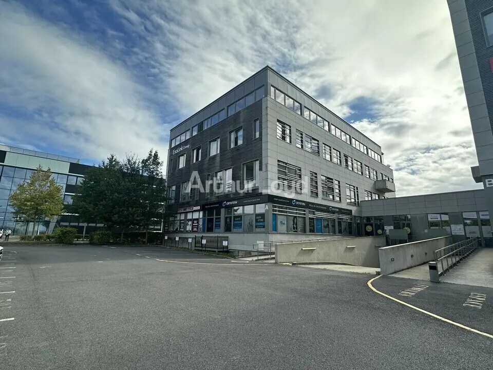 Office in Bezannes for lease Building Photo- Image 1 of 8