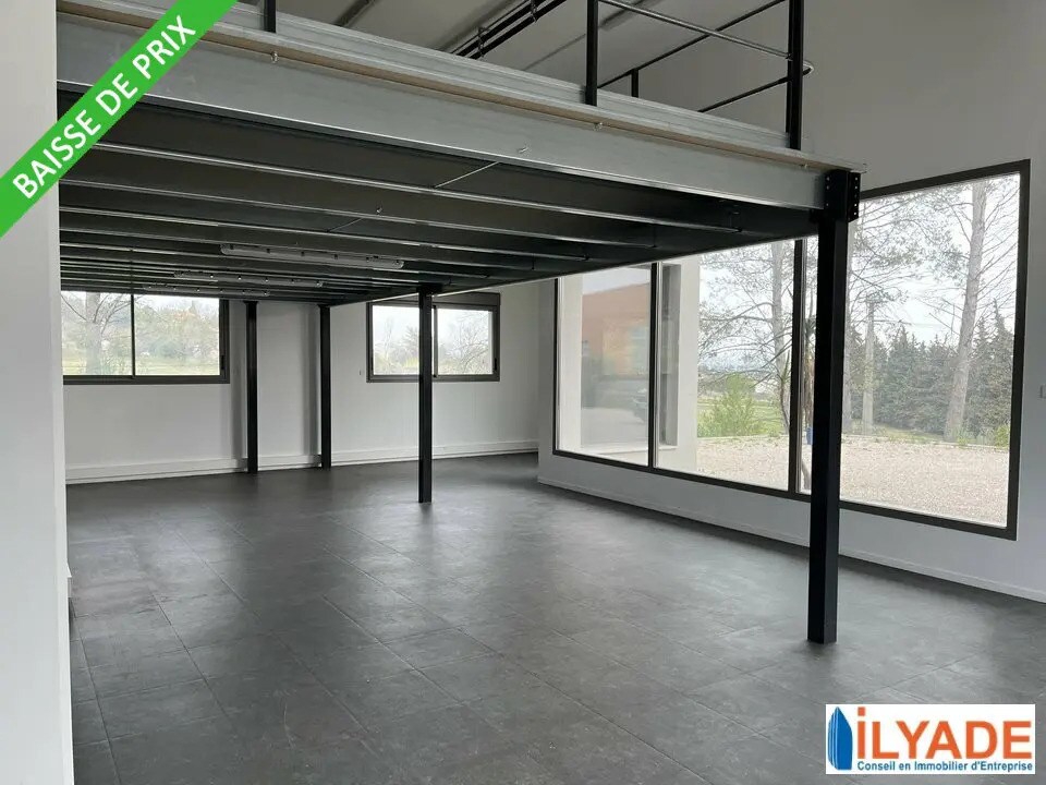 Office in Gardanne for lease Interior Photo- Image 1 of 7