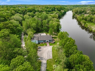 More details for 15437 N Red Bud Trl, Buchanan, MI - Retail for Sale