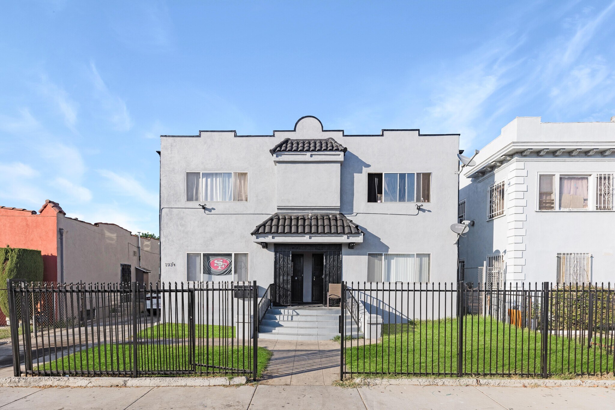 187 W 41st Pl, Los Angeles, CA for sale Building Photo- Image 1 of 1