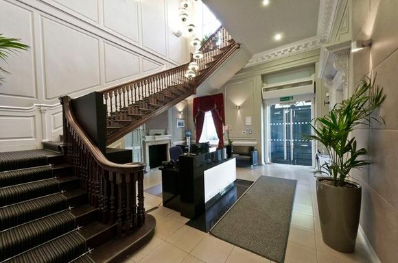 4 Cavendish Sq, London for lease - Lobby - Image 3 of 8