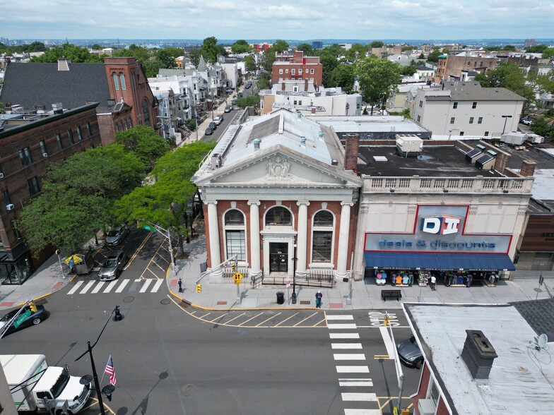 359 Central Ave, Jersey City, NJ for lease - Building Photo - Image 2 of 14