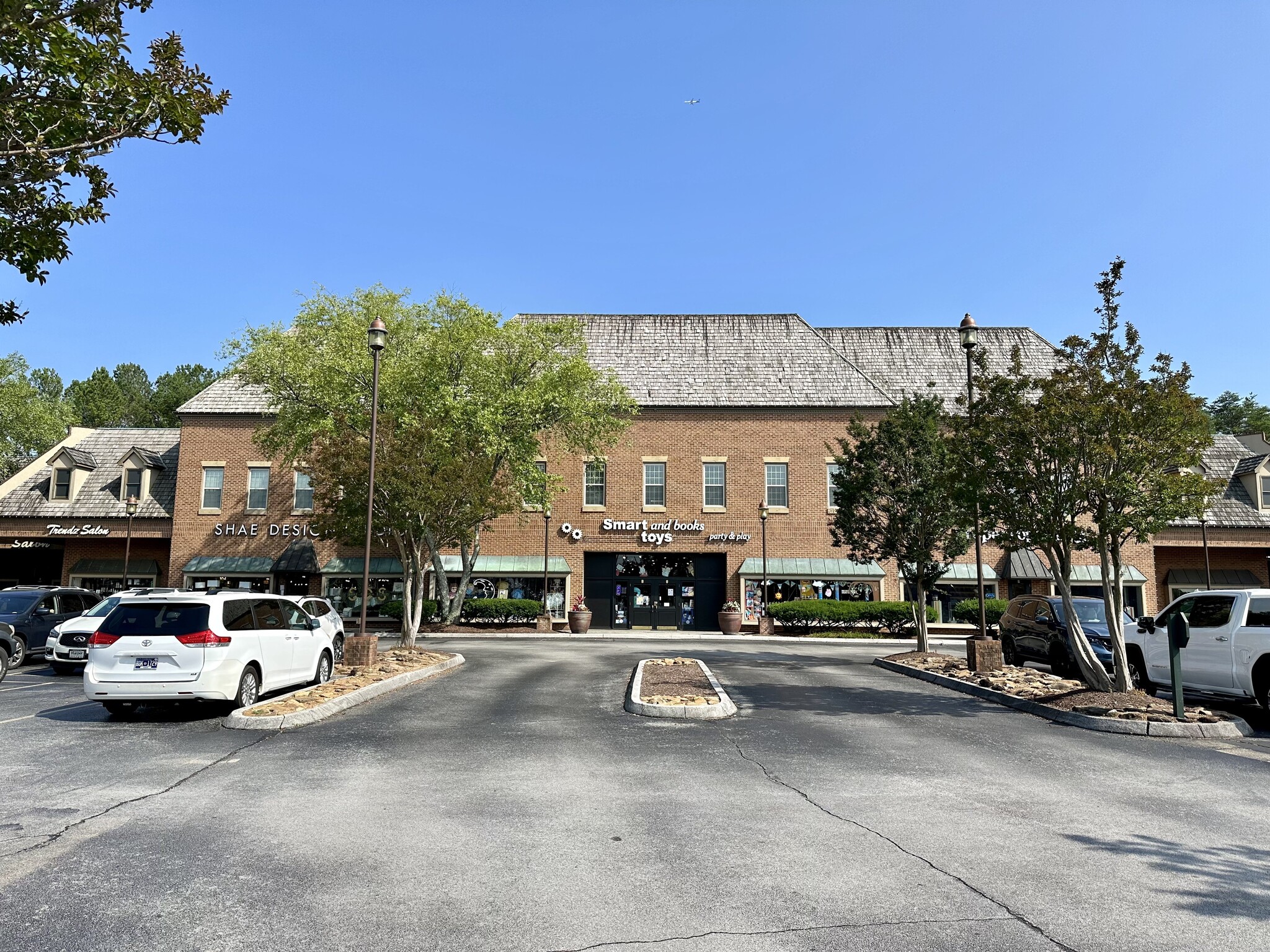 9724 Kingston Pike, Knoxville, TN for lease Building Photo- Image 1 of 7