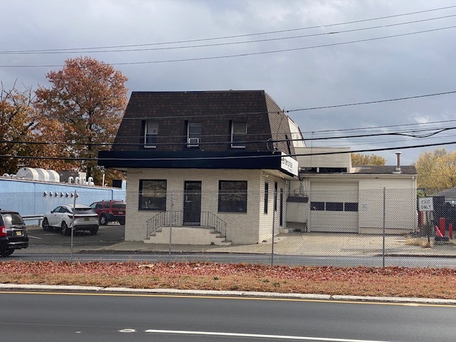 314 Broadway, Elmwood Park, NJ for lease - Building Photo - Image 2 of 13