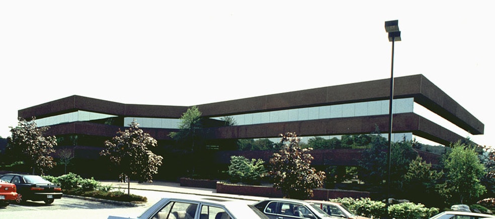 7 Skyline Dr, Hawthorne, NY for lease - Building Photo - Image 3 of 13