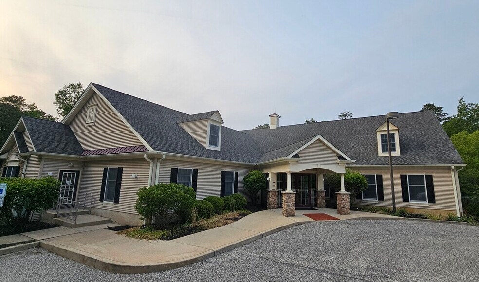 135 Jackson Rd, Medford, NJ for lease - Building Photo - Image 3 of 12