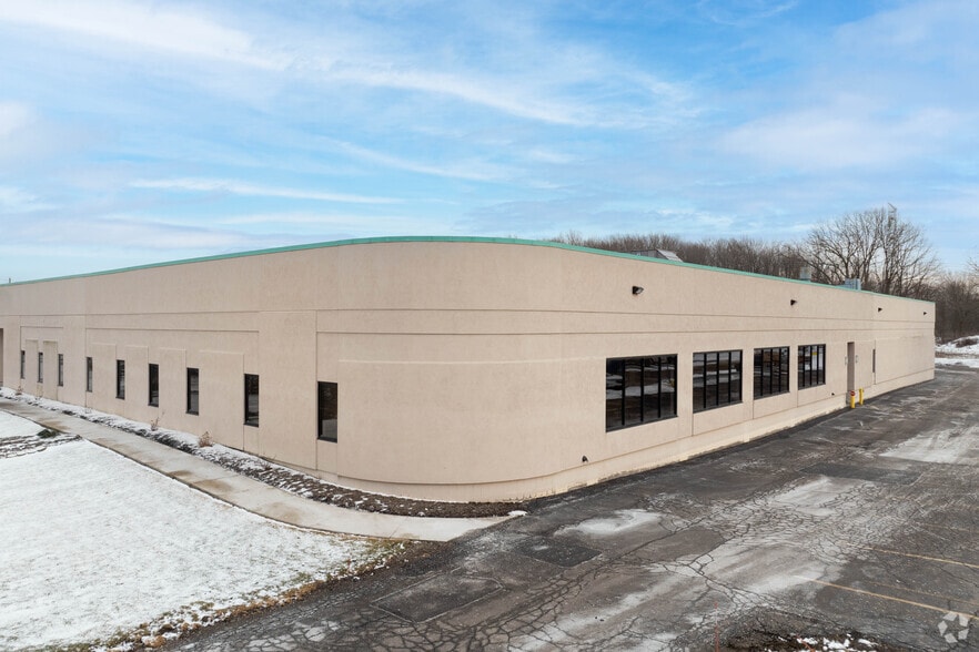 1600 Enterprise Pky, Twinsburg, OH for lease - Primary Photo - Image 1 of 5