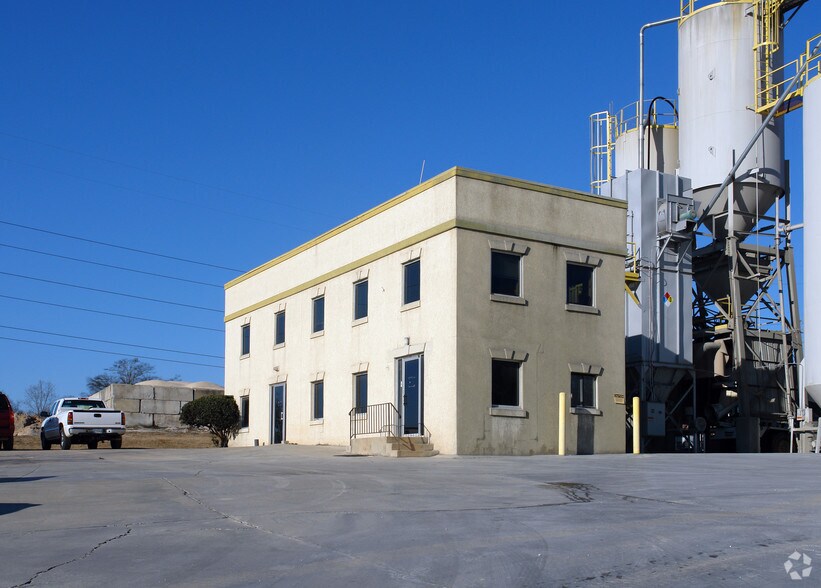 11519 Anderson Rd, Greenville, SC 29611