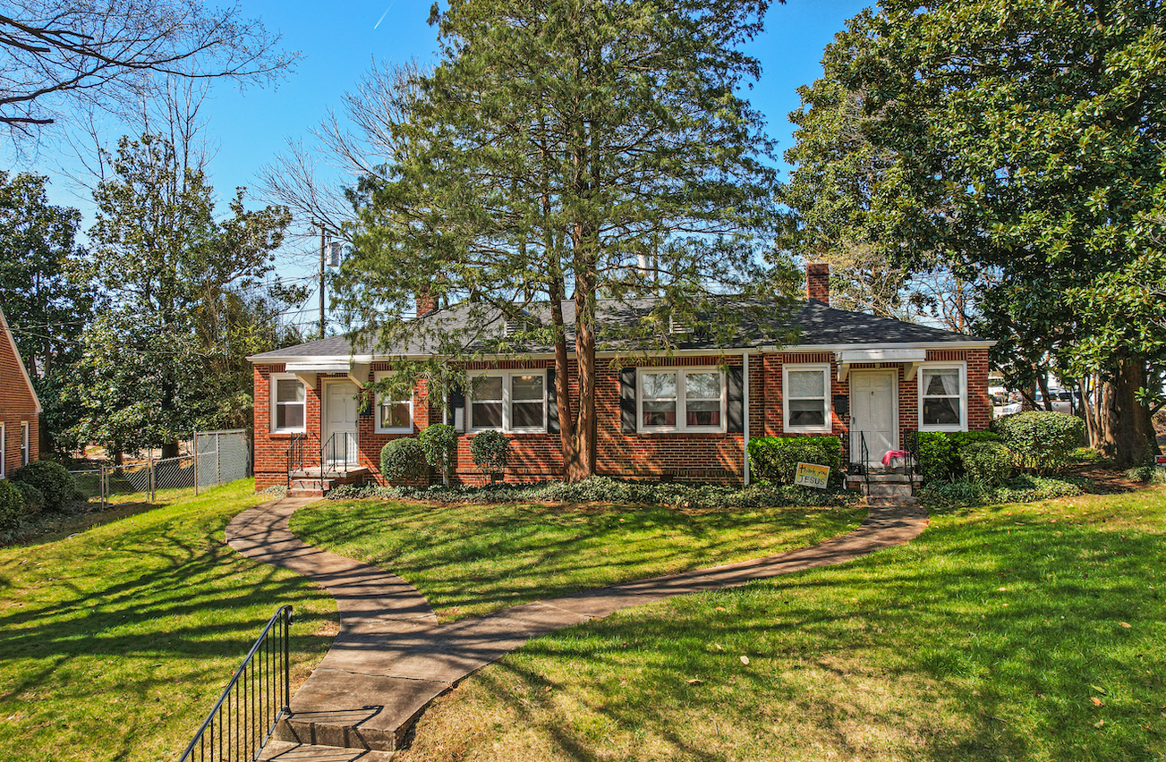 7 Branch Ct, Greensboro, NC for sale Primary Photo- Image 1 of 1