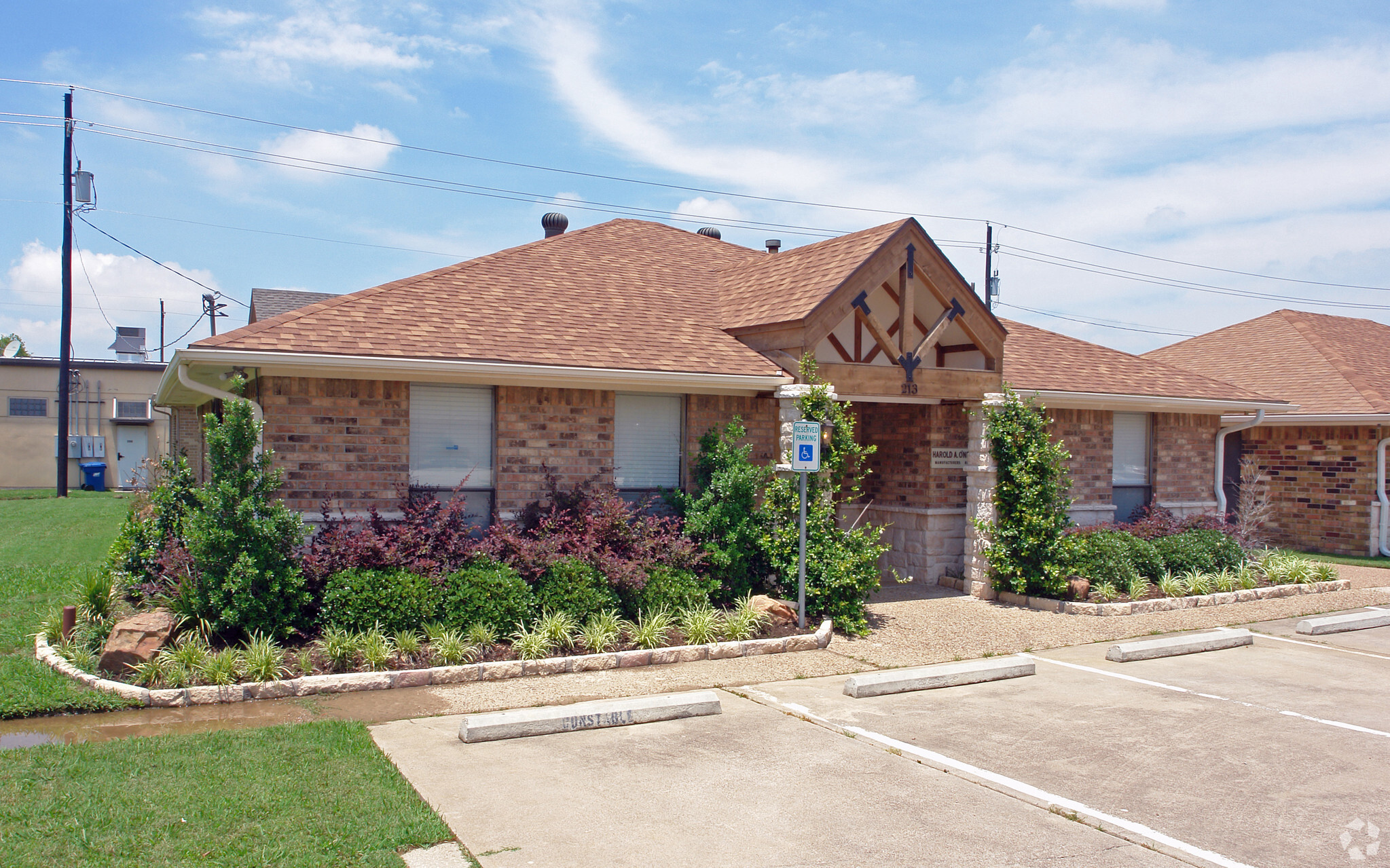 213 N Oak St, Roanoke, TX for sale Building Photo- Image 1 of 1