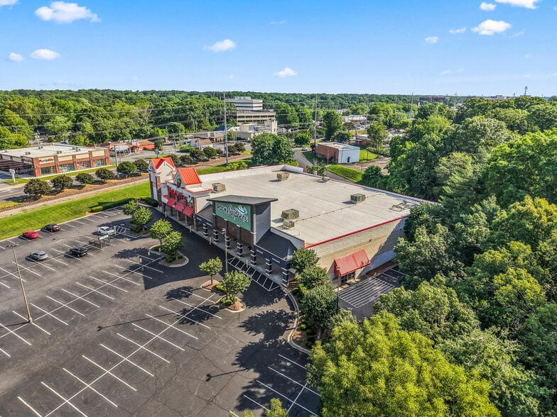 551-563 S Stratford Rd, Winston-Salem, NC for lease - Building Photo - Image 3 of 9