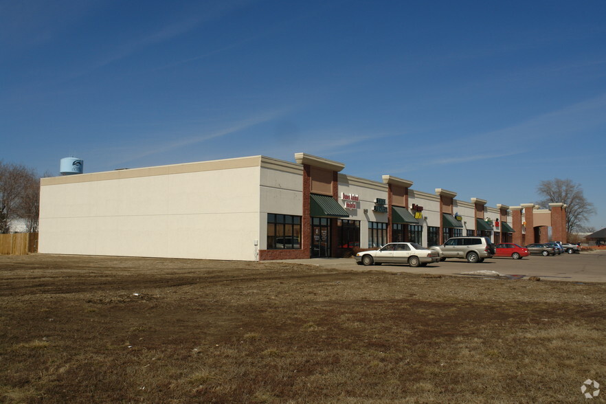 317-319 Dakota Dunes Blvd, Dakota Dunes, SD for lease - Building Photo - Image 3 of 14