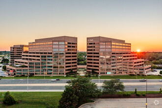 1 Mid America Plz, Oakbrook Terrace, IL - aerial  map view