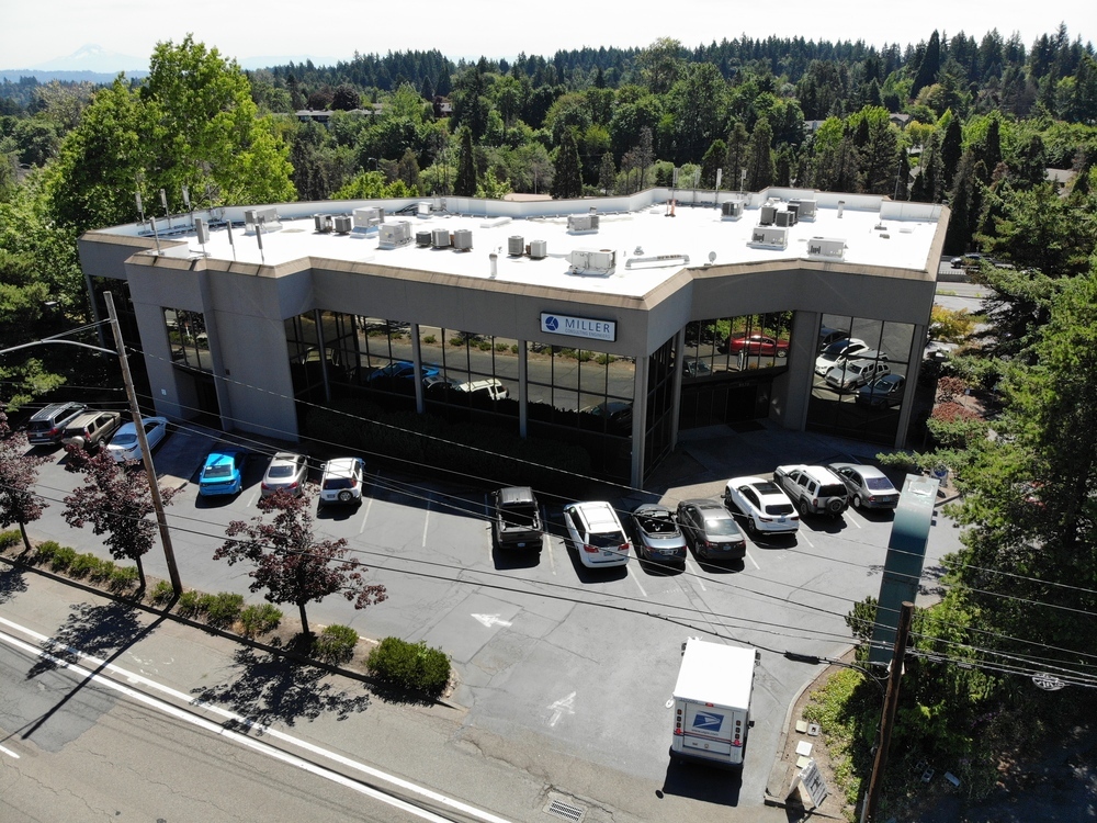 9570 SW Barbur Blvd, Portland, OR for lease Building Photo- Image 1 of 10