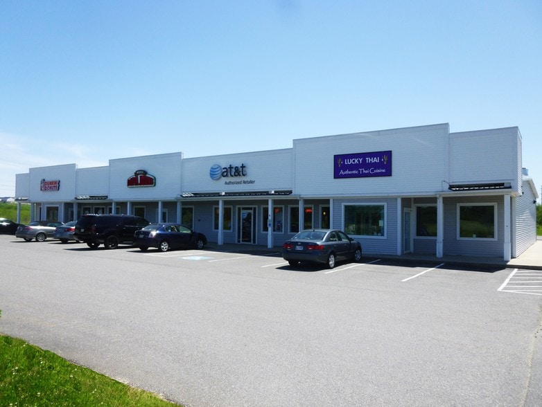 593 Main St, Gorham, ME for sale - Building Photo - Image 1 of 1