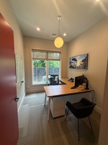 109 Bryan Woods Rd, Savannah, GA for lease - Interior Photo - Image 3 of 25