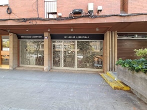 Retail in Igualada, Barcelona for lease Interior Photo- Image 1 of 9