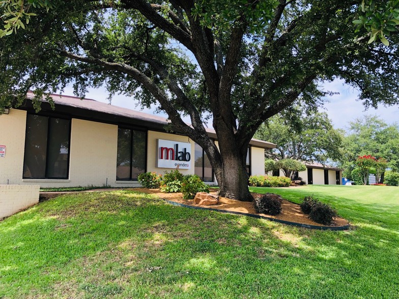 8509 Western Hills Blvd, Fort Worth, TX for lease - Building Photo - Image 1 of 8