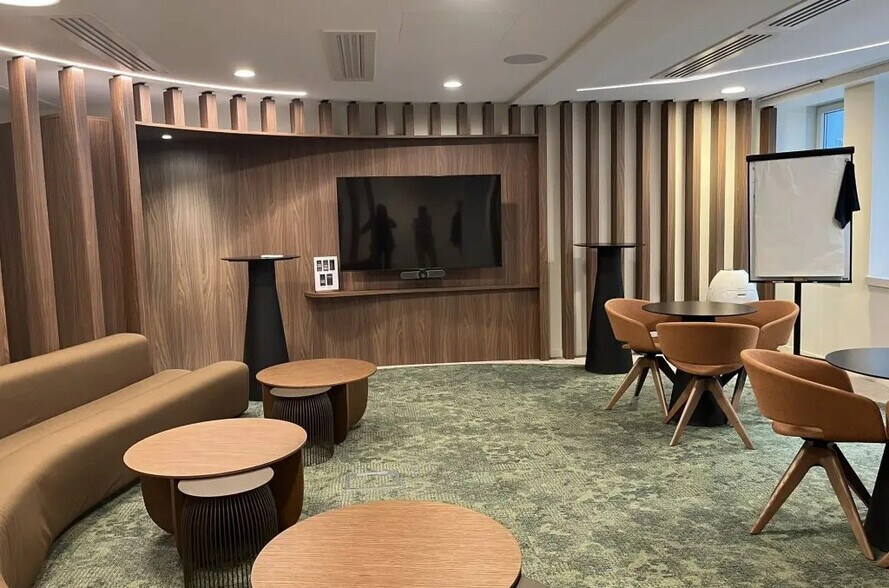 61-63 Rue Des Belles Feuilles, Paris for lease - Building Photo - Image 3 of 10