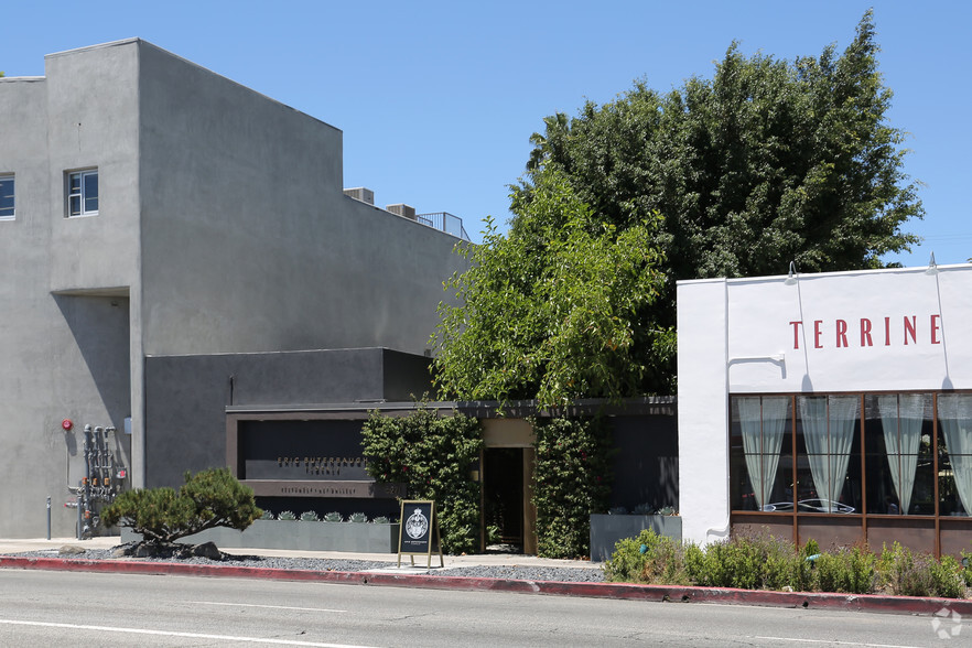 8271 Beverly Blvd, Los Angeles, CA for lease - Building Photo - Image 3 of 10