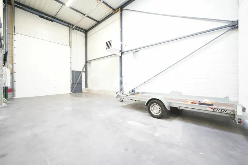 73 Rue Mathieu Dussurgey, Saint-Fons for lease - Building Photo - Image 3 of 13