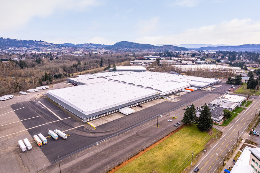 6433 SE Lake Rd, Portland, OR for lease - Building Photo - Image 1 of 11