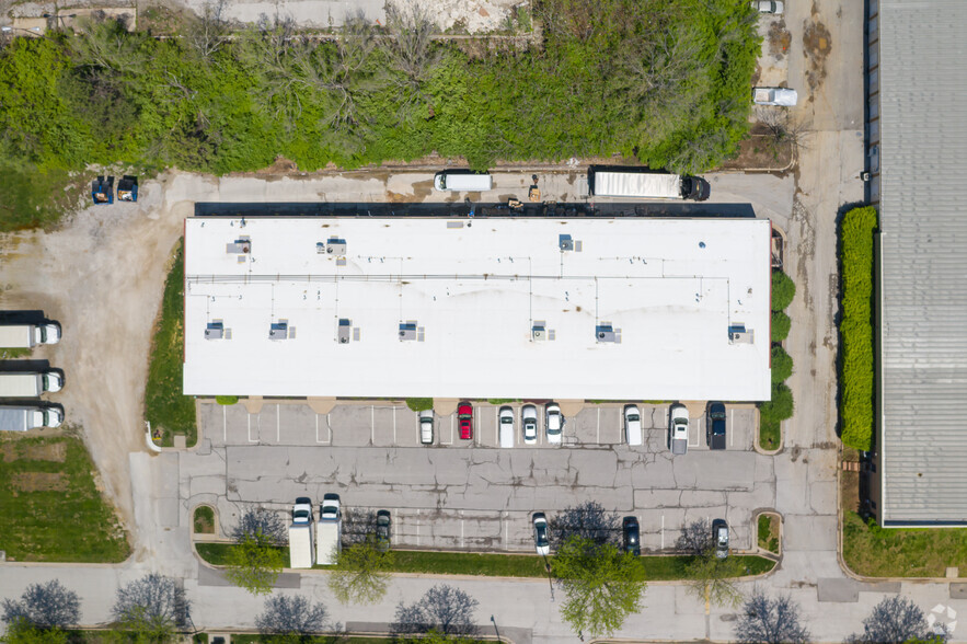 9570-9588 Marion Rdg, Kansas City, MO for lease - Aerial - Image 2 of 6