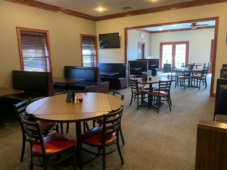 1760 N Farnsworth Ave, Aurora, IL for sale - Building Photo - Image 1 of 1