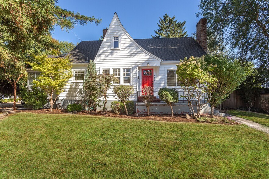 780 N Main Ave, Gresham, OR for sale - Building Photo - Image 1 of 1