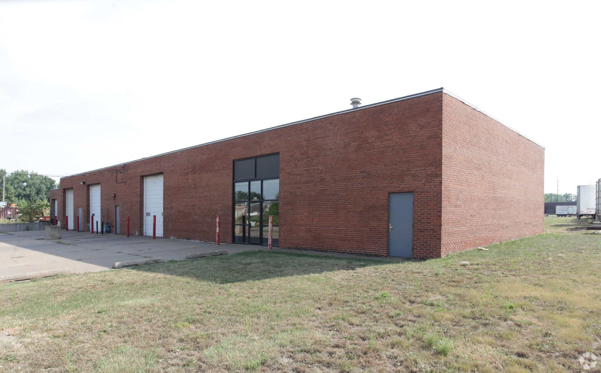 758 Schmidt Rd, Davenport, IA for sale Primary Photo- Image 1 of 1