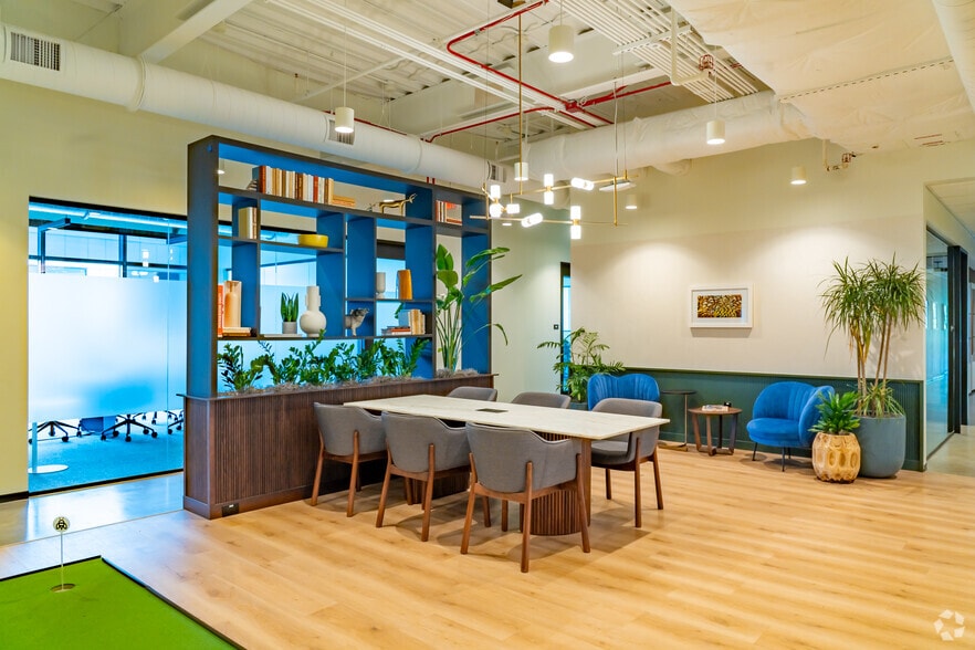 101 Glen Lennox Dr, Chapel Hill, NC for lease - Interior Photo - Image 2 of 24