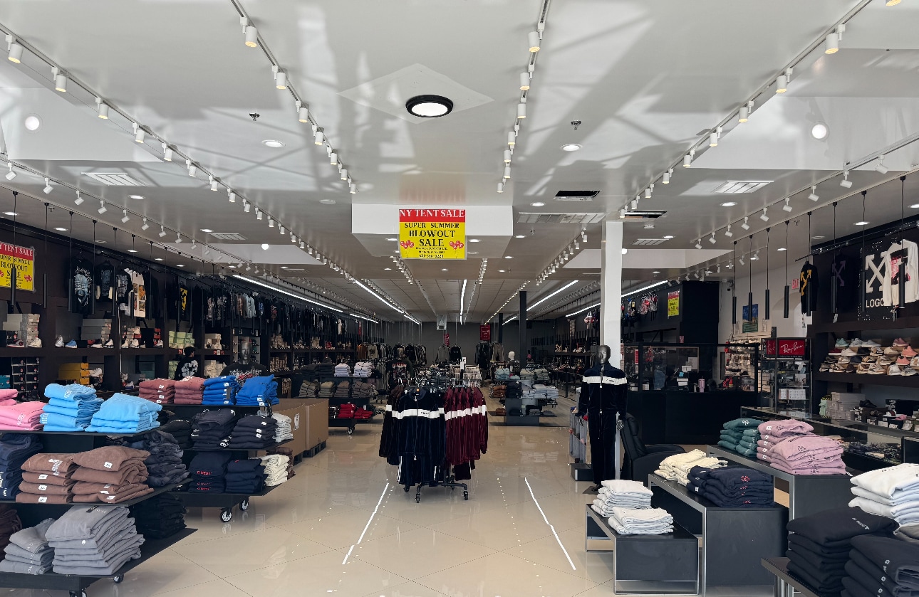 1538 Old Country Rd, Plainview, NY for lease Interior Photo- Image 1 of 4