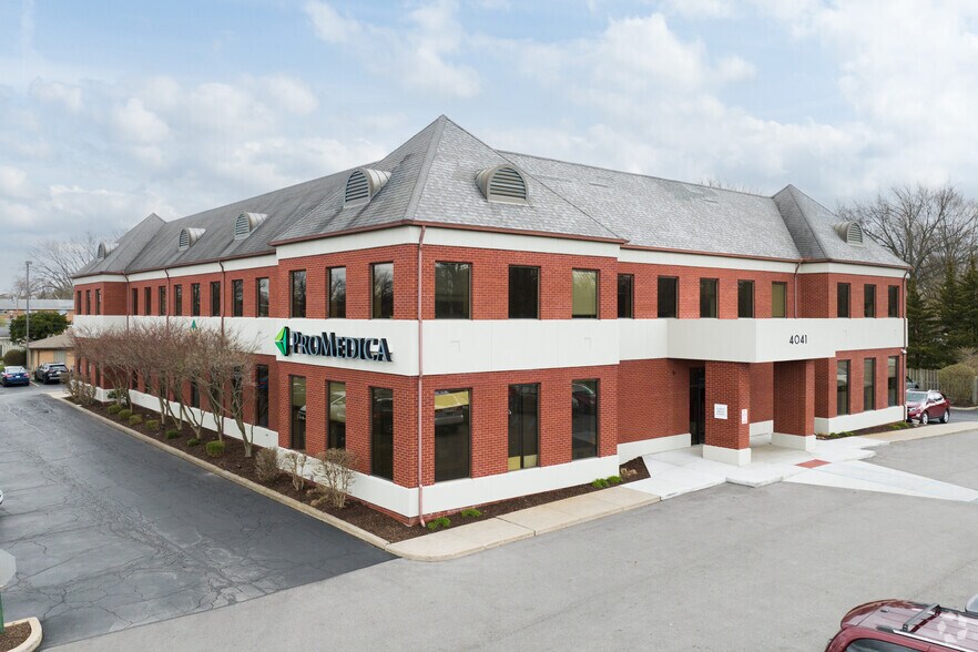 4041 W Sylvania Ave, Toledo, OH for sale - Primary Photo - Image 1 of 1