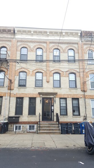 59-23 Woodbine St, Ridgewood, NY for sale - Primary Photo - Image 1 of 1