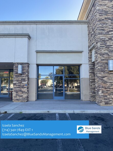 1127-1135 S Sanderson Ave, Hemet, CA for lease - Building Photo - Image 2 of 9