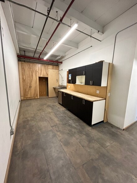 18 Bay St, Brooklyn, NY for sale - Building Photo - Image 2 of 24