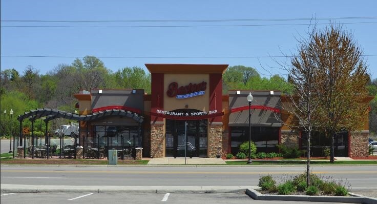 125 1st Ave NE, Faribault, MN for sale - Building Photo - Image 1 of 1