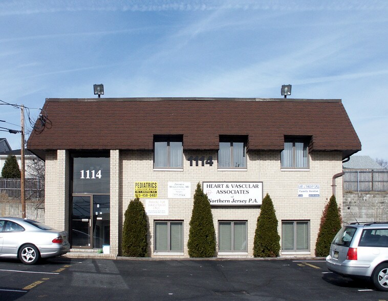 1114 Clifton Ave, Clifton, NJ for sale - Primary Photo - Image 1 of 1