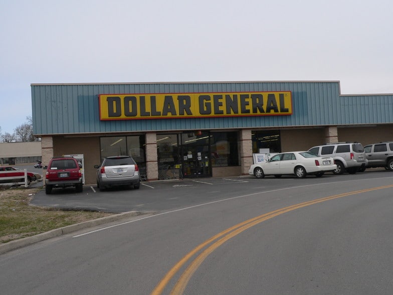 106 Shane Dr, Glasgow, KY for sale - Building Photo - Image 2 of 5