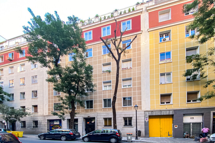 Calle de Blasco de Garay, 86, Madrid, Madrid for sale - Primary Photo - Image 1 of 2