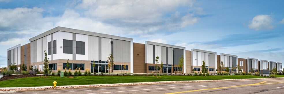 7191 S Blackhawk St, Centennial, CO for lease - Building Photo - Image 1 of 7